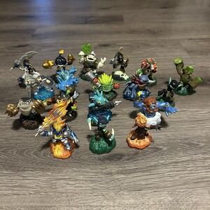 Activision Skylanders Character Figures Lot of 18 Mixed Lot
